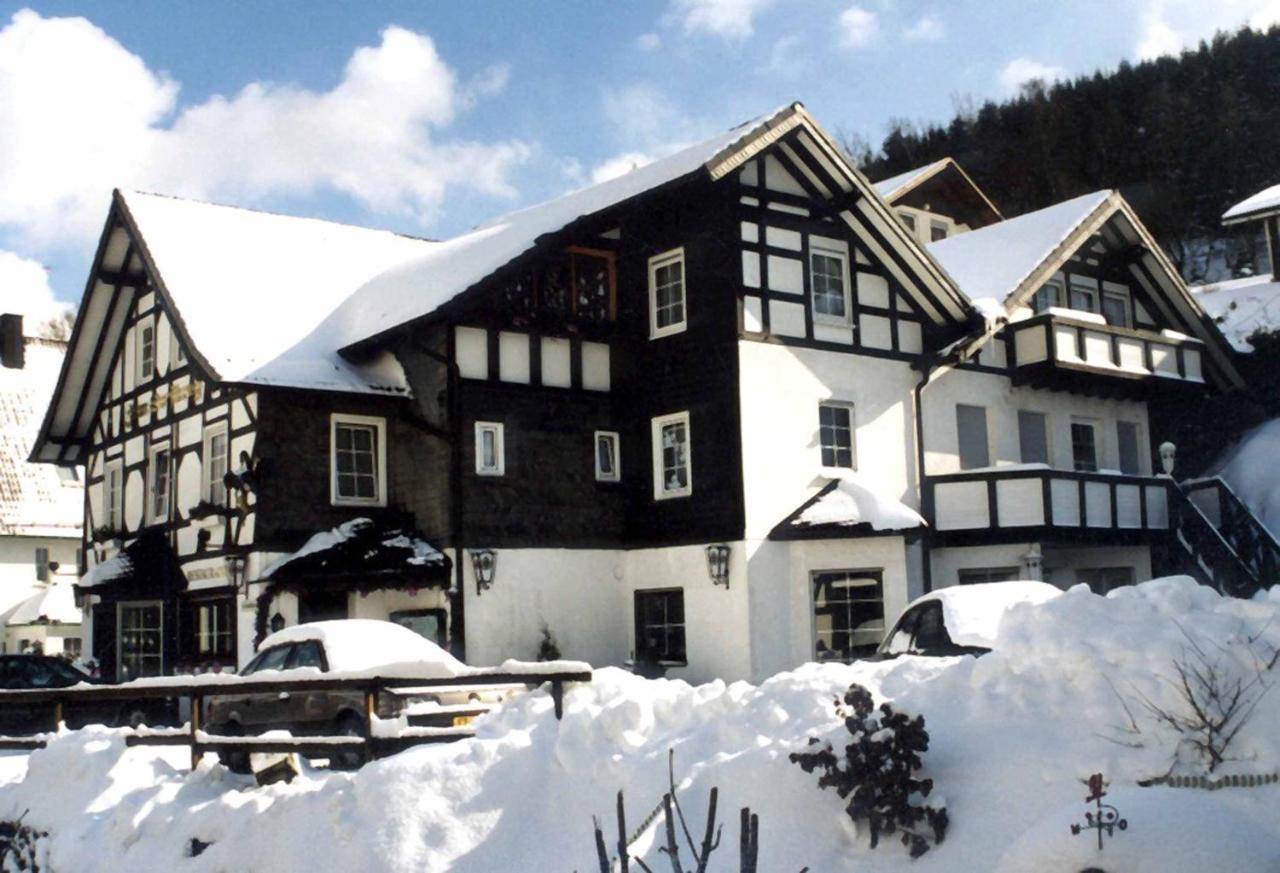 Hotel-Restaurant Zum Dorfkrug ヴィンターベルク エクステリア 写真